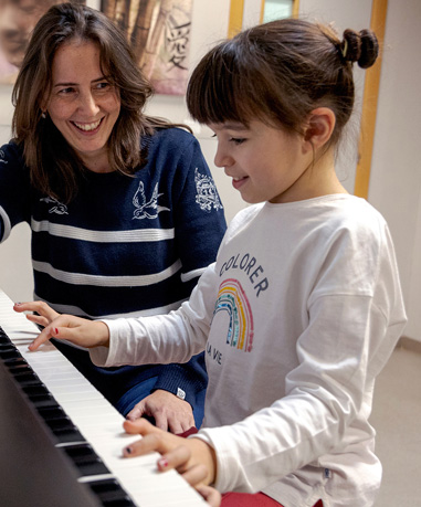 Montessori Extraescolares Primaria 1 y 2 Piano